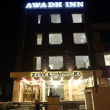 Awadh Inn Noida Exterior foto